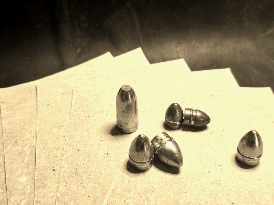 Nitrated hemp paper sheets with cast bullets